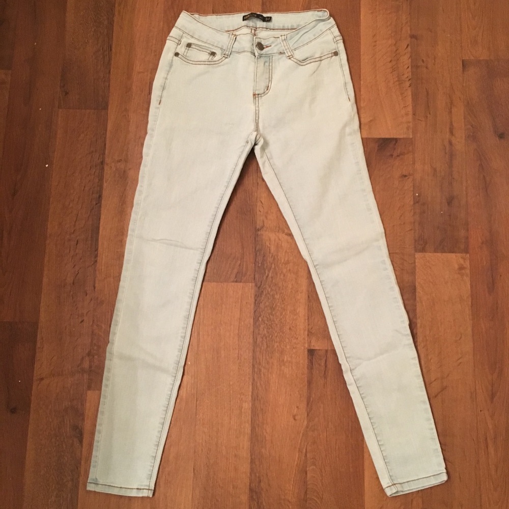Love Culture Super Light Wash Skinny Jeans